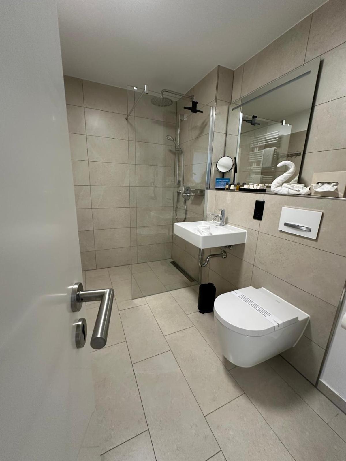 Sandbank Hotel & Appartements Lubmin Esterno foto